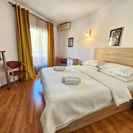 Hotel Prvan Vrgorac Esterno foto
