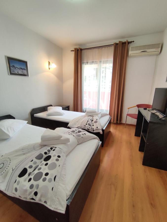 Hotel Prvan Vrgorac Esterno foto
