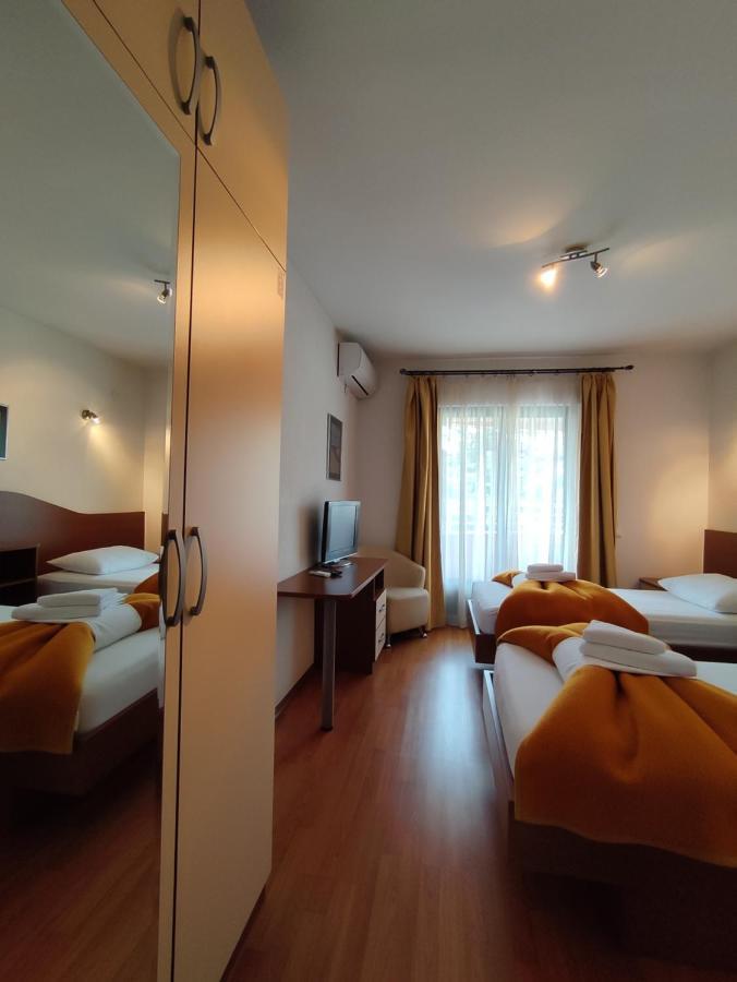 Hotel Prvan Vrgorac Esterno foto
