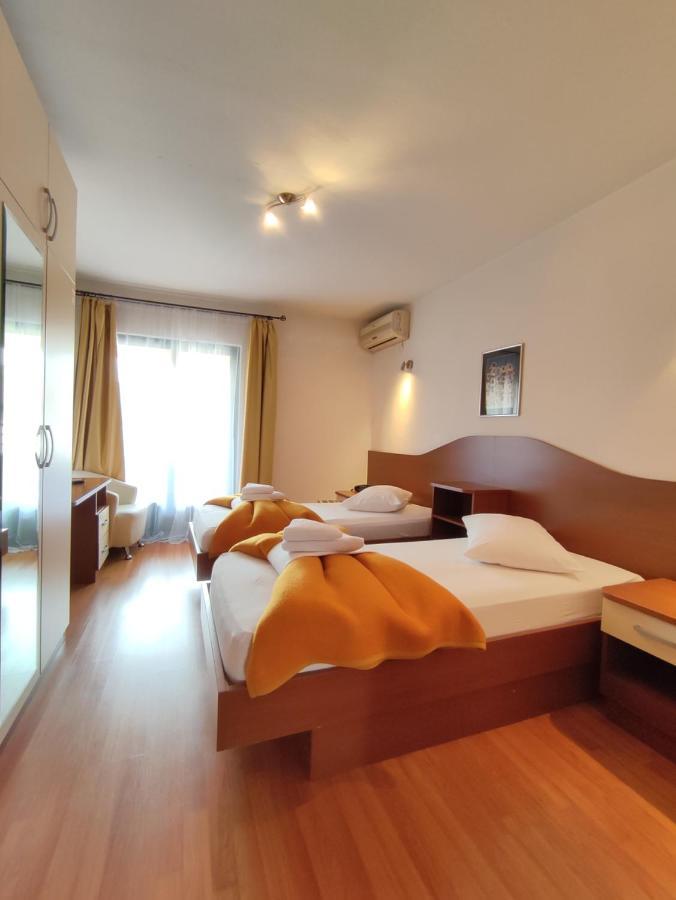 Hotel Prvan Vrgorac Esterno foto