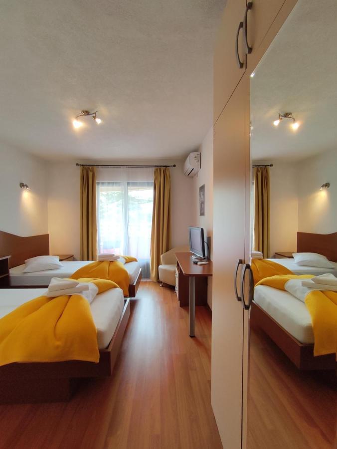 Hotel Prvan Vrgorac Esterno foto