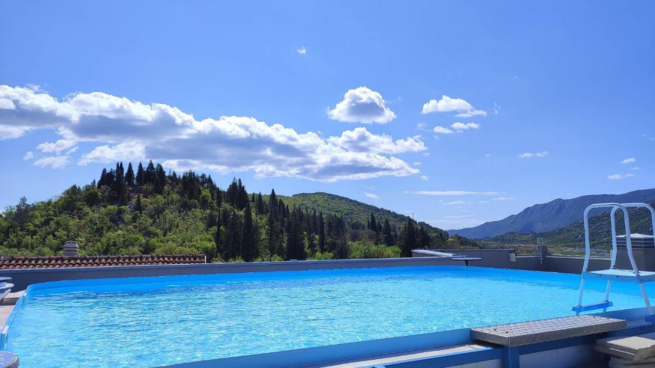 Hotel Prvan Vrgorac Esterno foto