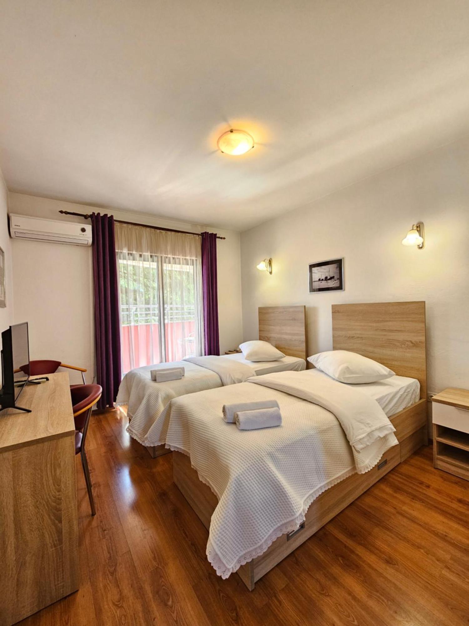 Hotel Prvan Vrgorac Esterno foto